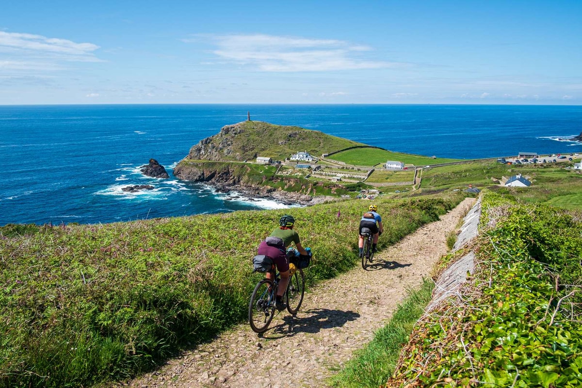 Coastal cycling escape in Cornwall: cycling in St Agnes, United Kingdom